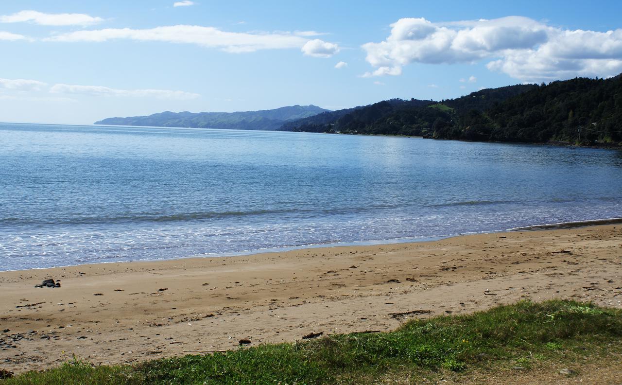 Te Puru Beach Lodge Exterior foto