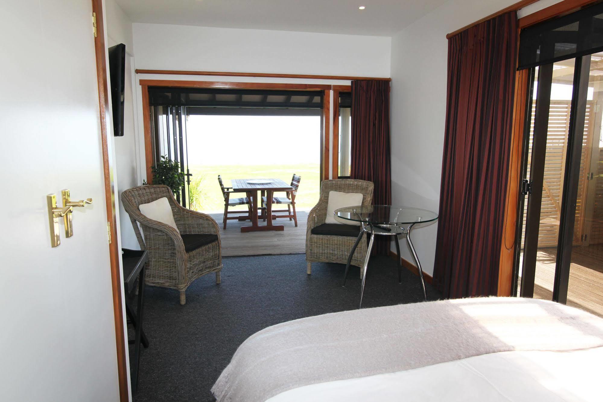 Te Puru Beach Lodge Exterior foto