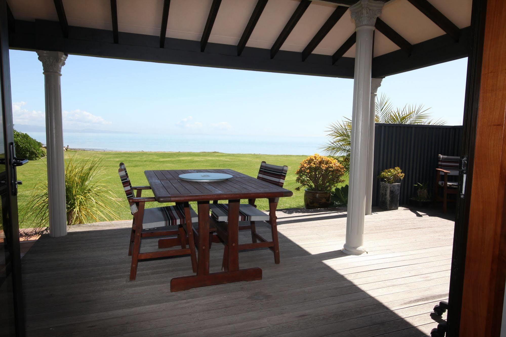 Te Puru Beach Lodge Exterior foto