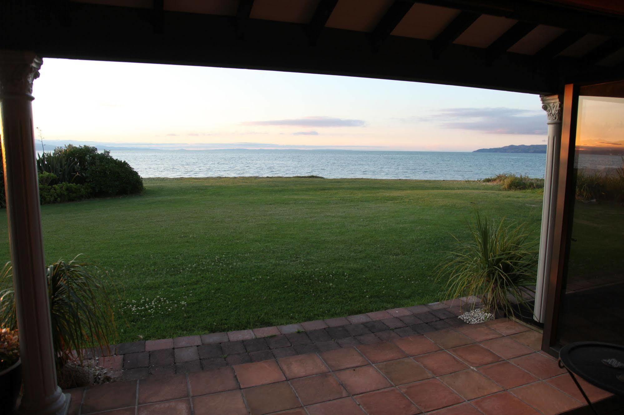 Te Puru Beach Lodge Exterior foto
